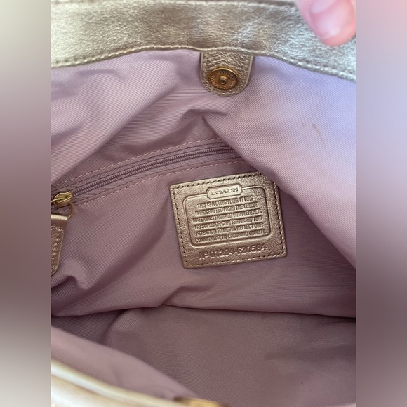 Vintage Coach Madison Soho Hobo Ivory Gold Leather
Trim No. H1294-†20584 - Picture 6 of 12